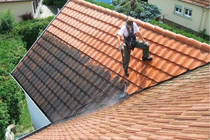 Comment entretenir la toiture de votre maison avec un